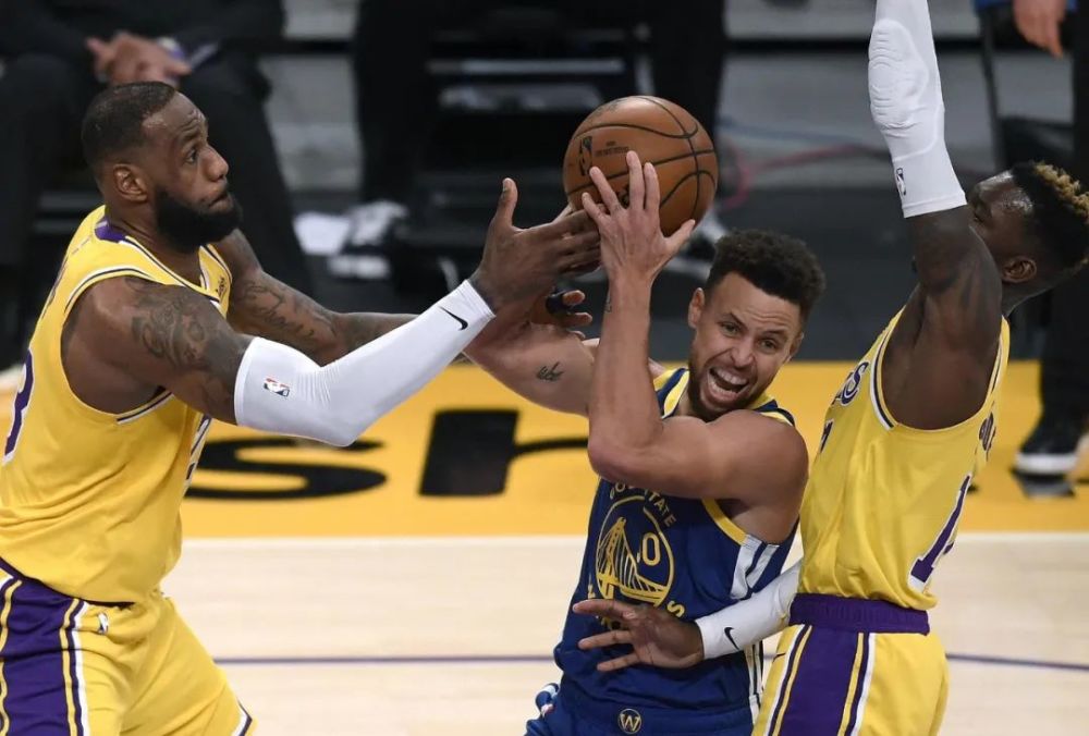 NBA季后赛首轮，詹姆斯30+三双湖人加时力克太阳